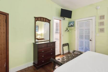 Curry House - Pool, King Bed & Balcony! Room 7 Κι Γουέστ Εξωτερικό φωτογραφία